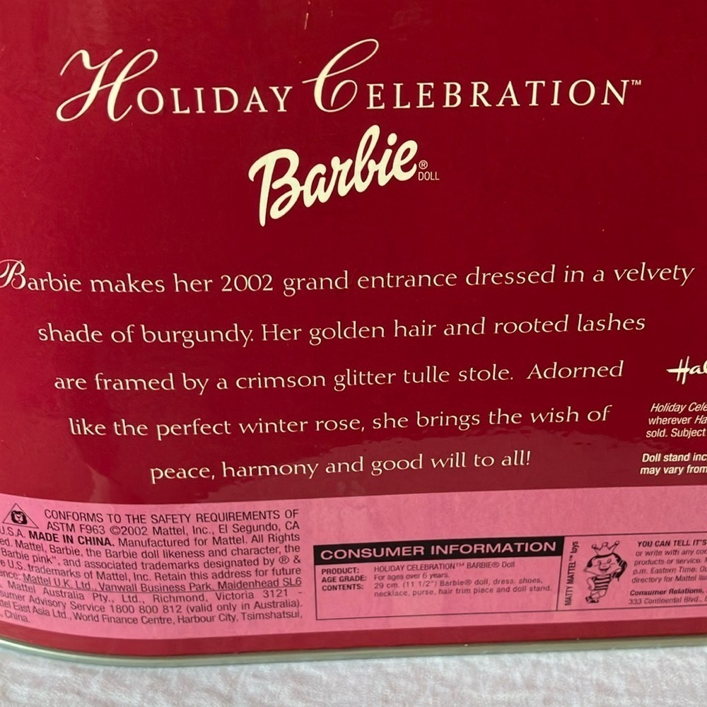 Barbie Holiday Celebration: Vintage 2002 Holiday Celebration Barbie - Picture 10 of 16